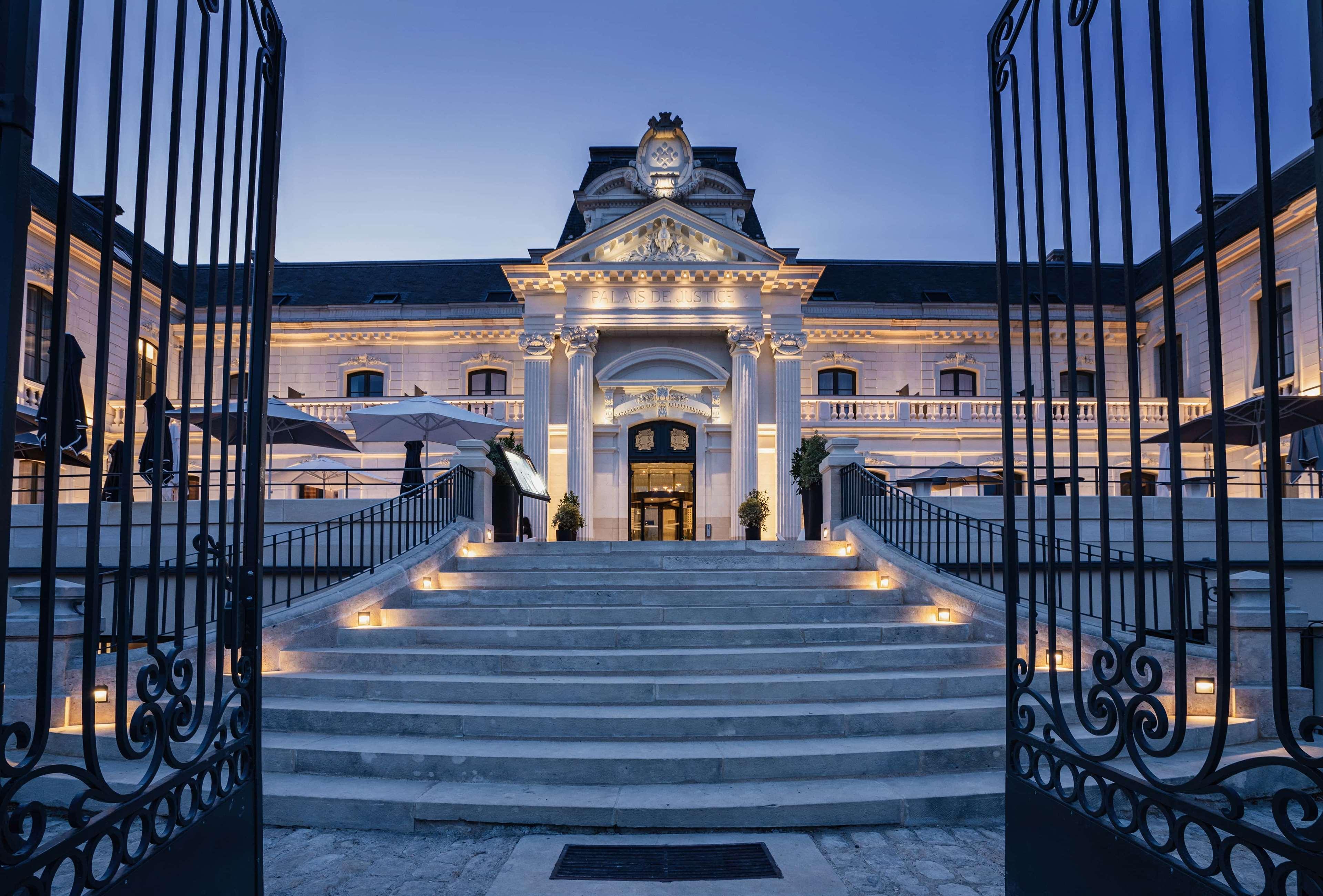 Best Western Premier Hotel De La Cite Royale ロシュ エクステリア 写真