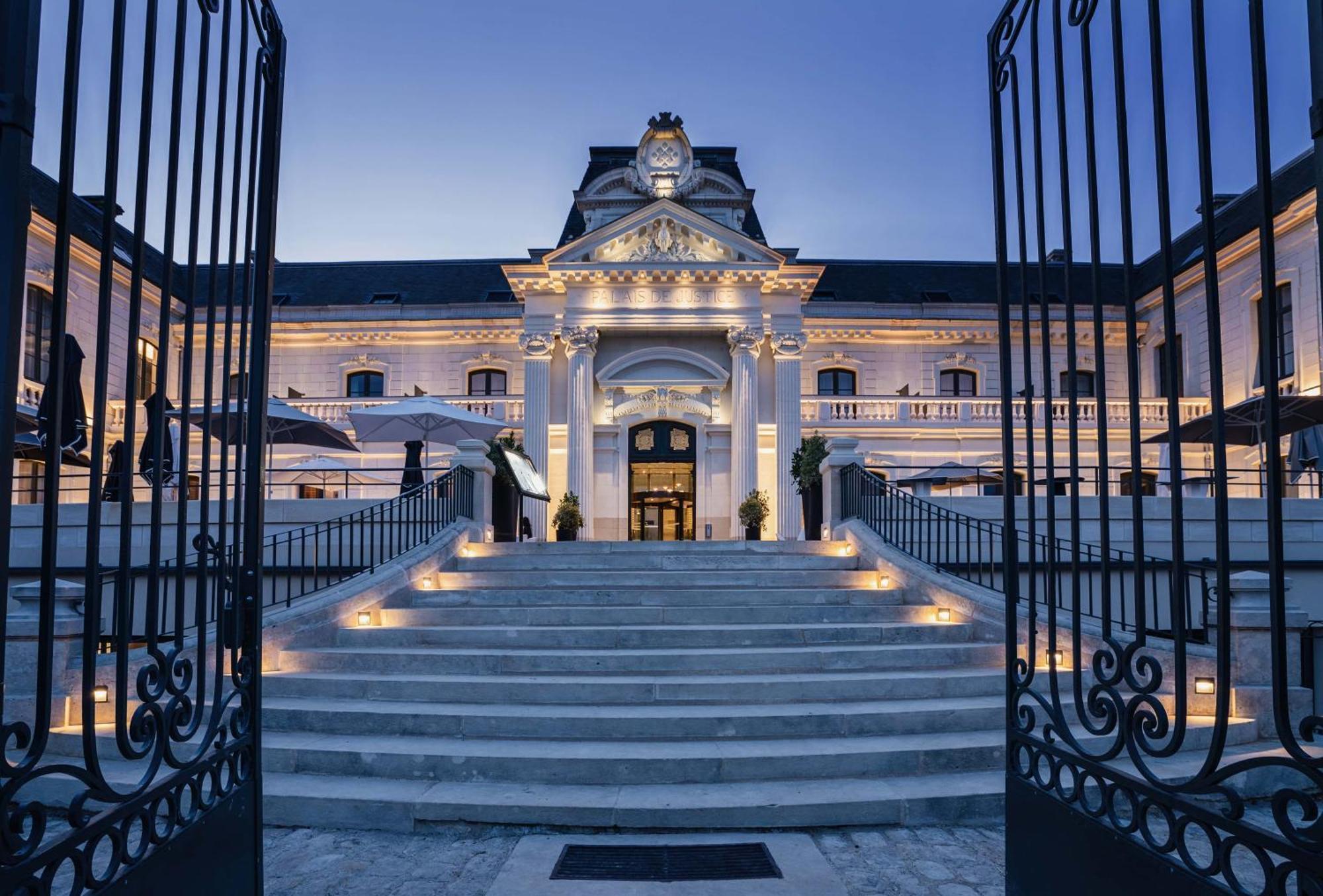 Best Western Premier Hotel De La Cite Royale ロシュ エクステリア 写真